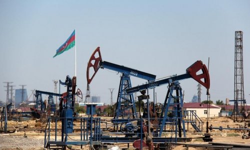 Azerbaijani oil falls in price