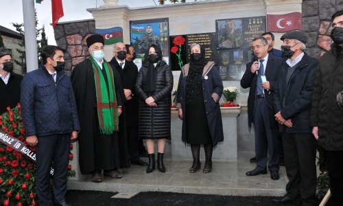 Abşeron şəhidlərinə il mərasimi keçirildi - Fotolar