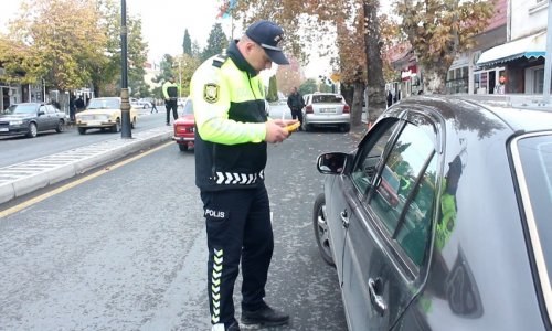 Qaxda dayanma-durma qaydalarını pozan sürücülər cərimələnib