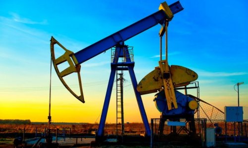 Azeri Light oil price slightly down
