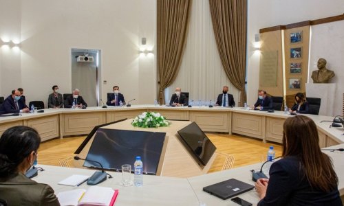 Azerbaijan discusses energy cooperation with World Bank