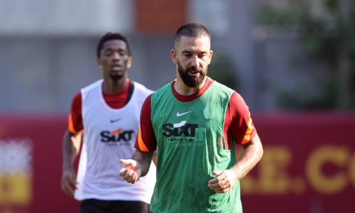 Arda Turan məşqçiliyə başlayır