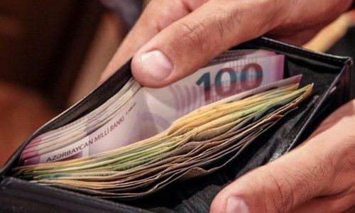 Azerbaijani citizens see their income up by 20%