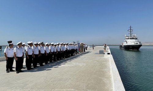 Russian warships arrive in Baku