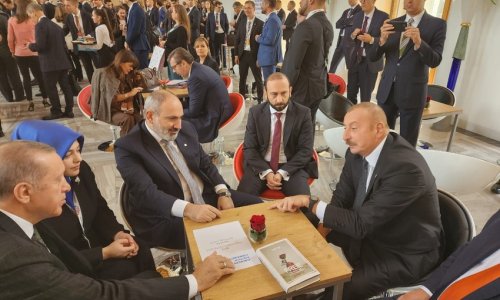 Aliyev, Erdogan and Pashinyan hold joint discussion in Prague