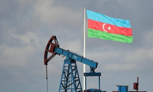 Azerbaijani oil price down 2%