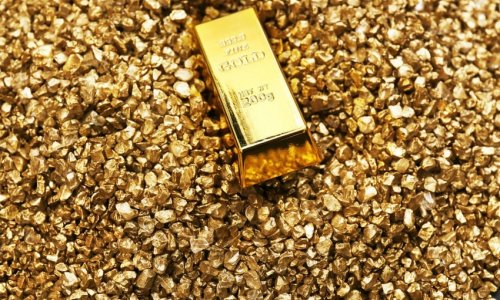 Gold prices rise slightly