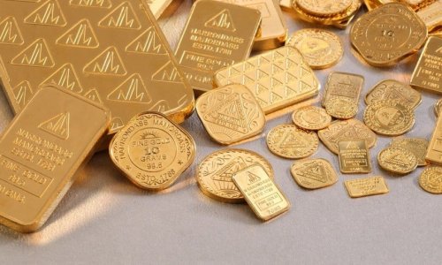 Gold rises on weaker US dollar