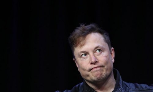 Elon Musk loses $140B in 2022