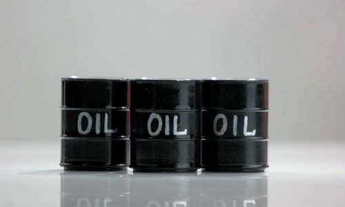 Azerbaijani oil price settles above $92