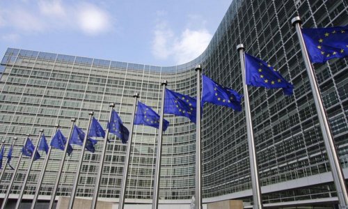 EC offers eastern EU countries 100 million euros to lift ban on grain imports from Ukraine