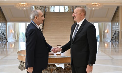 Prezident Rasim Balayevə “İstiqlal” ordenini təqdim edib