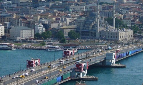 İstanbuldakı Qalata körpüsü bağlanır