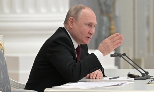 Putin accuses some Western countries of causing crisis in Ukraine