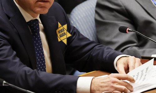 Israel's ambassador to UN wears yellow star