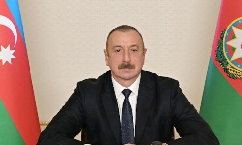 Президент Ильхам Алиев поздравил президента Лаоса