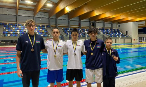 Azerbaijani swimmers claim 1 silver and 4 gold medals in international tournament