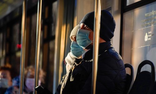 Russia makes wearing masks mandatory again for public events