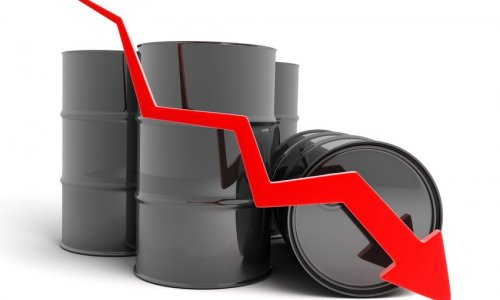 Azerbaijani oil price falls slightly