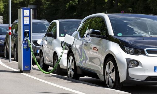 Azərbaycanda elektromobillər üçün 