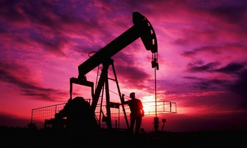 Oil prices decline slightly