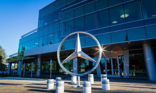 Mercedes-Benz recalls 250,000 cars worldwide