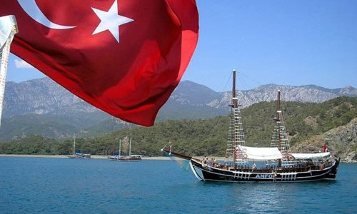 Yanvarda Türkiyəyə turist axını 2% artıb 