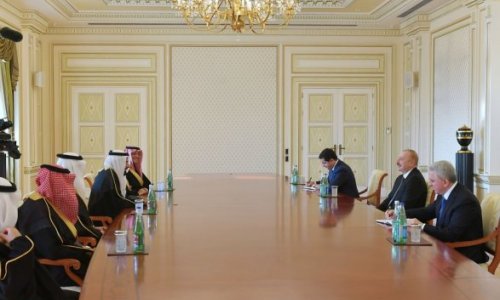 Ильхам Алиев с саудовским министром