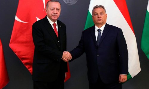 Эрдоган обсудил с Орбаном сотрудничество в оборонной сфере