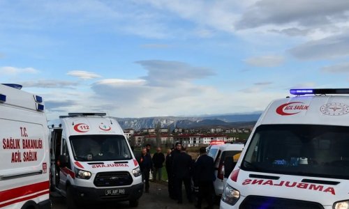 В Турции перевернулся школьный автобус, 20 человек пострадали