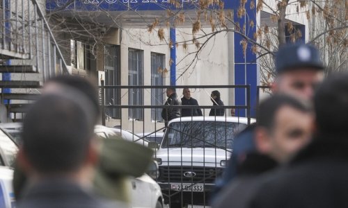 СК Армении: Двое напавших на полицейский участок в Ереване арестованы