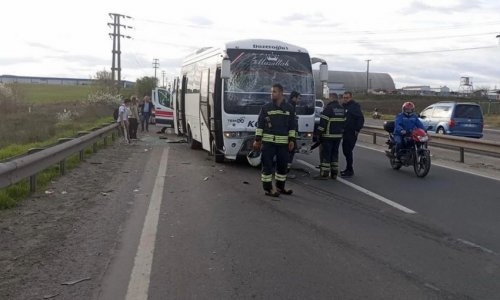 Bus acident injures 16 in Türkiye