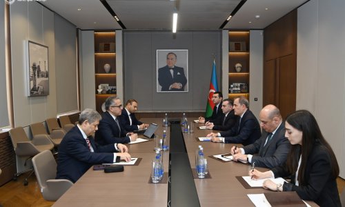 Джейхун Байрамов проинформировал кандидата на должность гендиректора ЮНЕСКО о ситуации в регионе