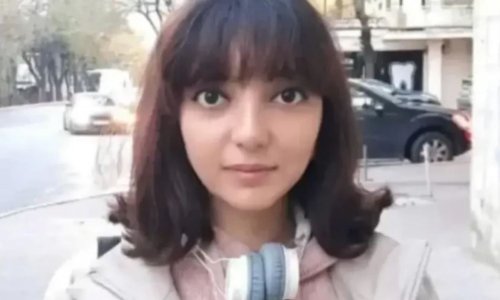 Jurnalist Elnarə Qasımova ev dustaqlığına buraxılmayıb