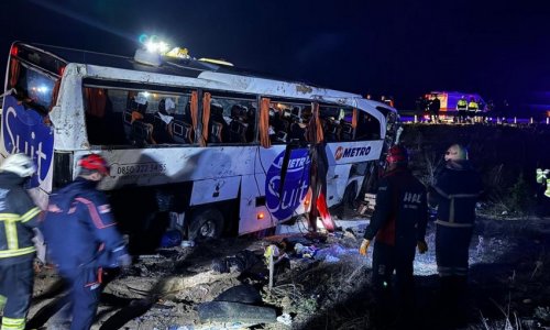 Türkiyədə sərnişin avtobusu aşıb, ölənlər və yaralılar var