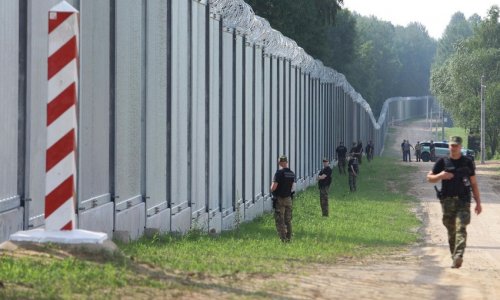 Poland to allocate over $370M to strengthen fence on Belarus border