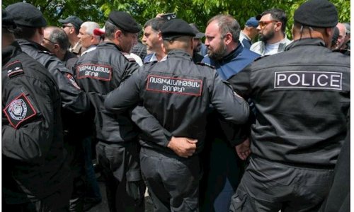 Ermənistanda polis Kirants yaxınlığında müxalifət fəallarını saxlayır - Video