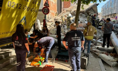 В Турции при обрушении трехэтажного дома погиб человек
