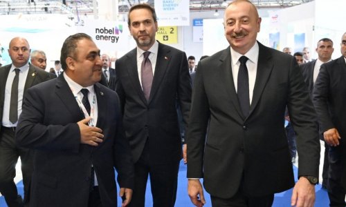 İlham Əliyevə “Caspian Energy” jurnalı təqdim edilib