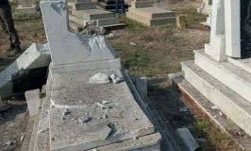 Житель Гусара задержан за умышленное разрушение надгробных плит