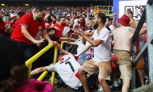 Турецкие и грузинские болельщики подрались перед началом матча ЕВРО-24