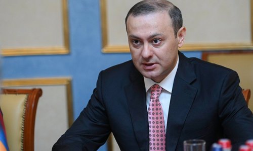Armenian Security Council head mulls situation in region with Macron’s assistant