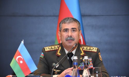 Министр обороны Азербайджана отправился с визитом в Беларусь