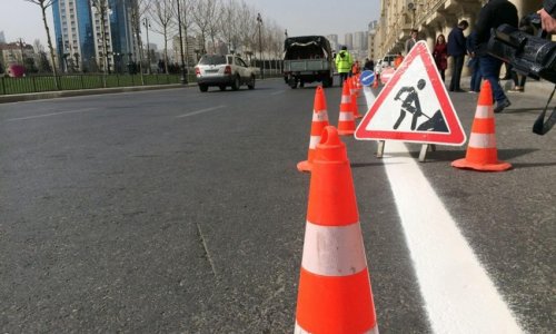 На улице Ахмедбека Агаоглу в Баку движение автомобилей будет ограничено