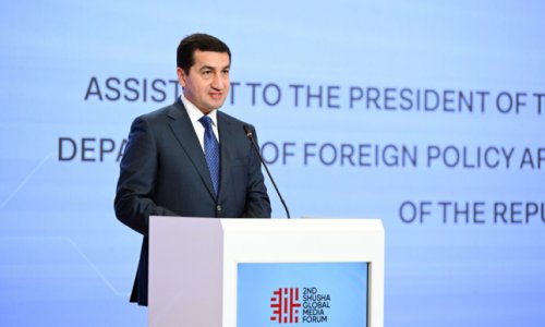Хикмет Гаджиев: В конституции Армении не должно быть территориальных претензий к Азербайджану