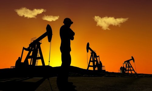 Azerbaijani oil price slightly drops