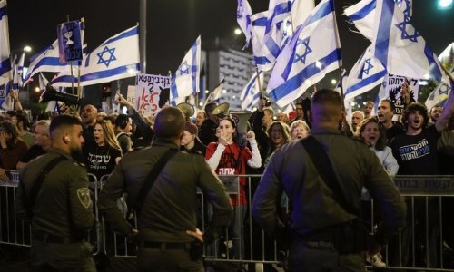 Protests in Israel over defense minister's resignation rumors