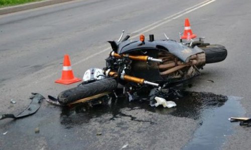 Motosiklet aşdı, sürücü öldü