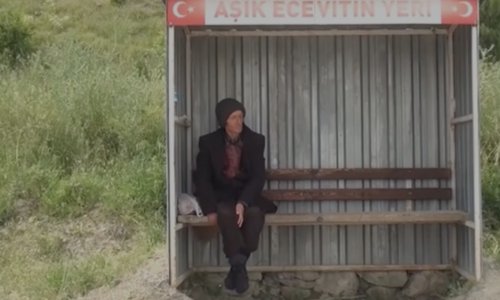 24 ildir dayanacaqda sevdiyi qadını gözləyir