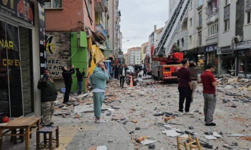 Türkiyədə yaşayış binasında partlayış olub, ölən və yaralananlar var